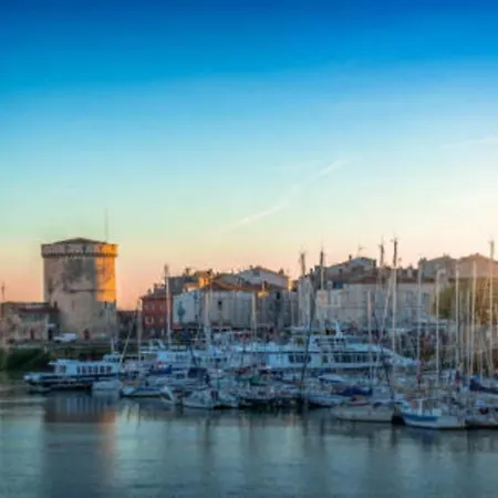 Air-Conditioned Rooftop Flat In La Rochelle Apartment La Rochelle  Exterior photo