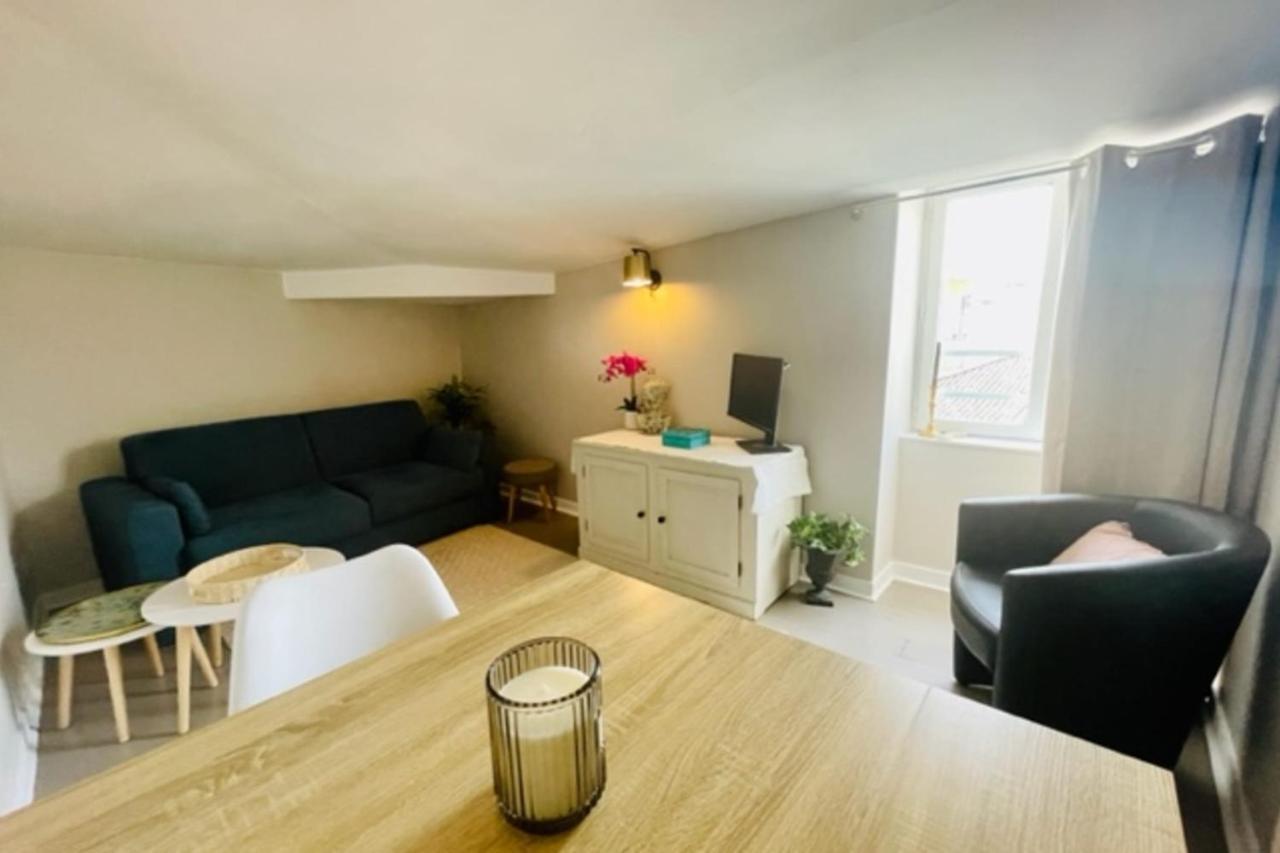 Air-conditioned Rooftop Flat In La Rochelle